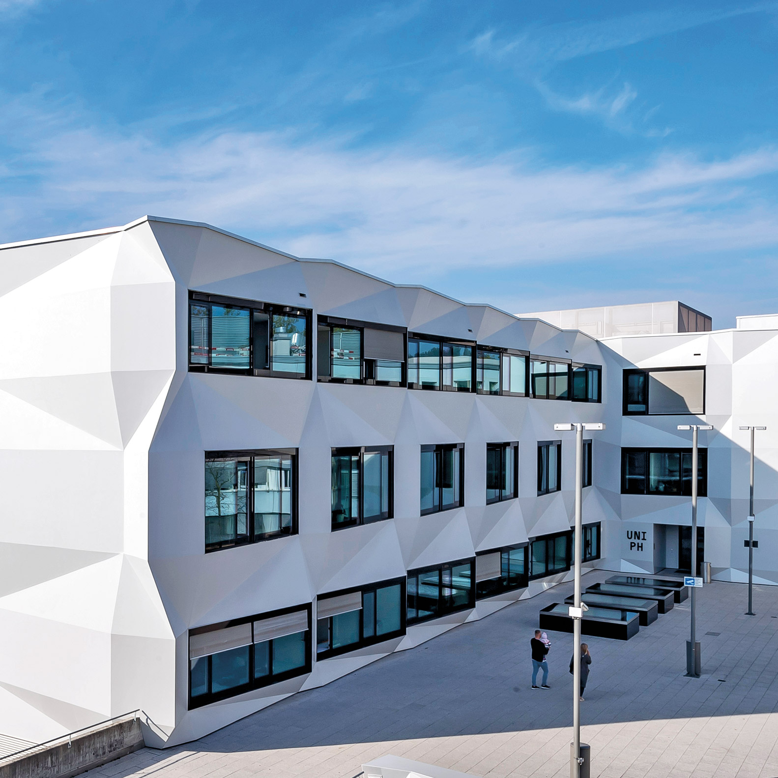 Uni Eingang Suedseite